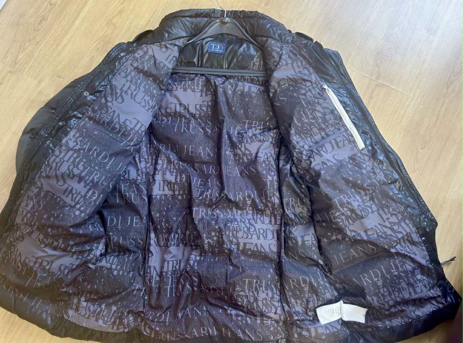 Продавам зимна парка Trussardi  Jeans XXL