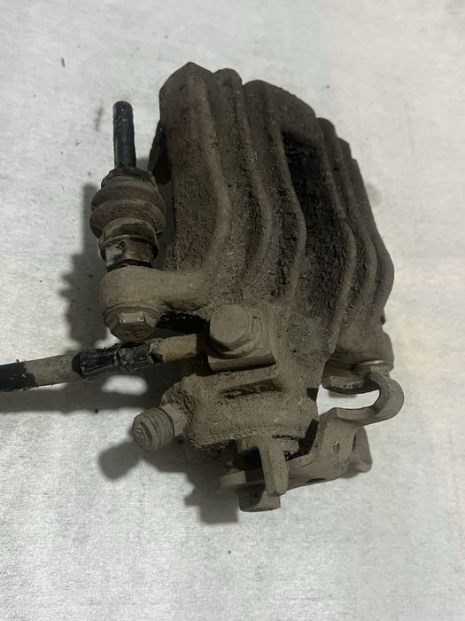 Etrieri Etrier stanga dreapta Skoda1 Fabia 2