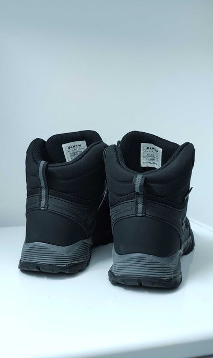 Ghete trekking LOTTO nr 40 (26,5cm)de damă,adolescent...