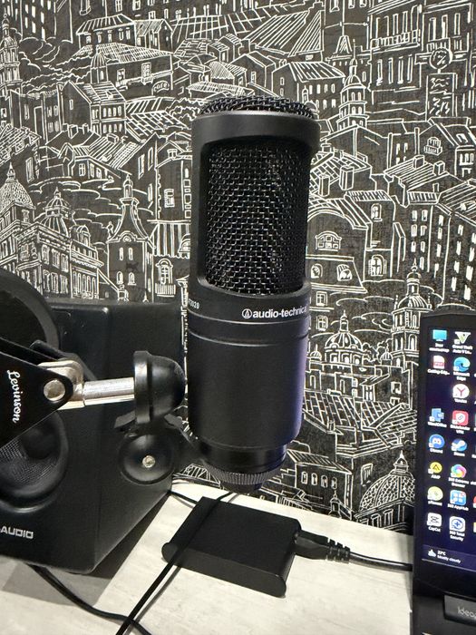 Продам Микрофон Audio-Technica AT2020