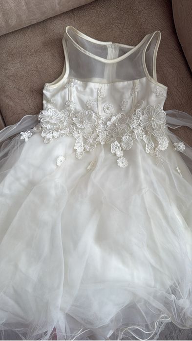 Отдам вещи на девочку от 4 до 7 лет