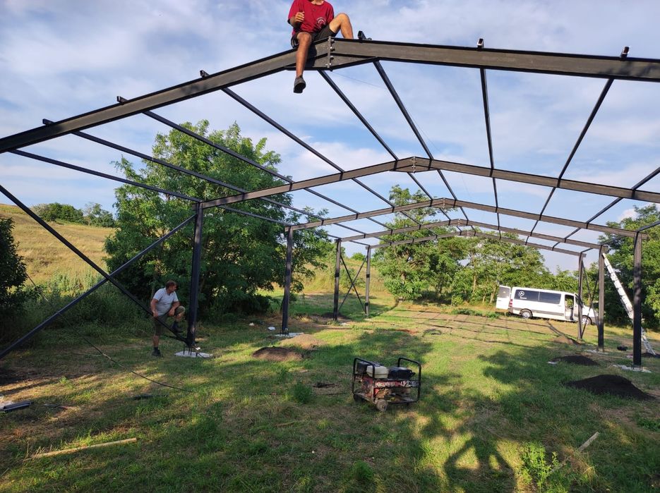 Vând structura metalica 15x6x4h