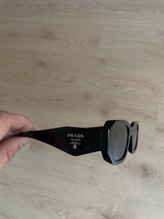Ochelari de soare Prada
