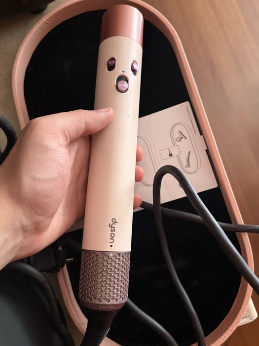 Airwrap Multi-Styler Complete Long в цвета Ceramic Pink / Rose Gold (ограничено издание).