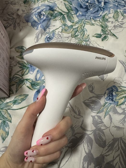Фотоепилатор Philips Lumea