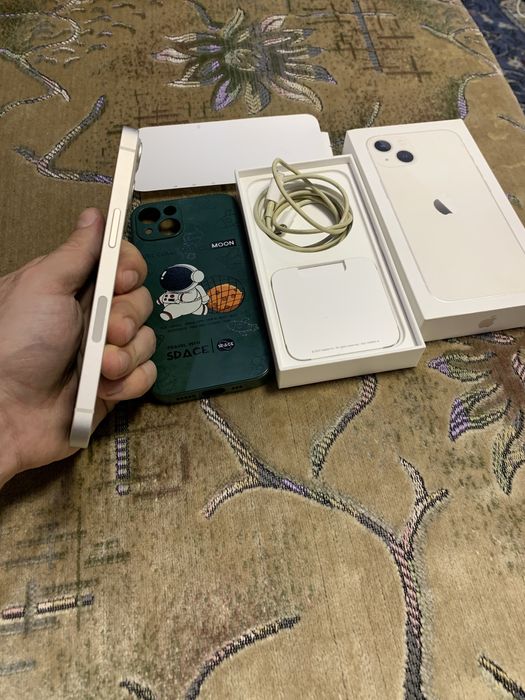 Продам телефон Айфон 13 128Gb Идеальный