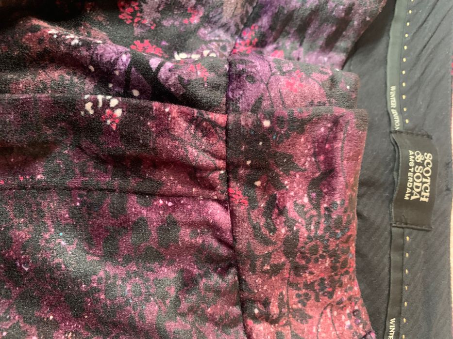 Scotch &Soda пролетен костюм в класическото лилаво кадифе