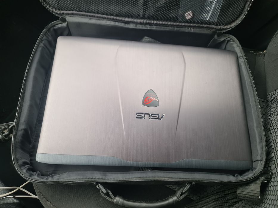 Vand laptop asus rogue