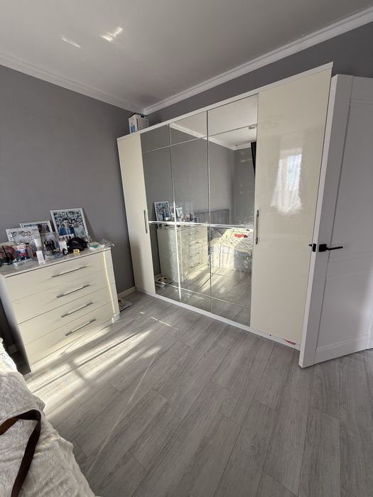 Продается квартира 3-комната мкр 6-86