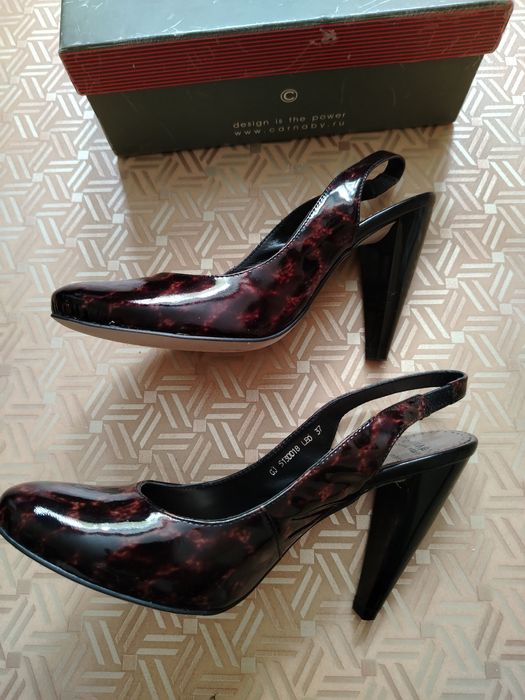 Продам новую обувь