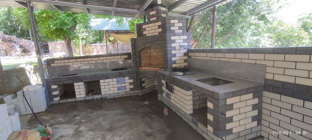 Барбекю мангал у́чок пицца печларни