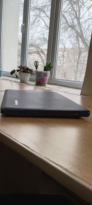 Продам ноутбук Lenovo