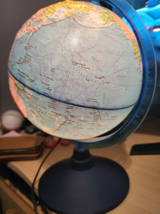 Продам глобус ночник