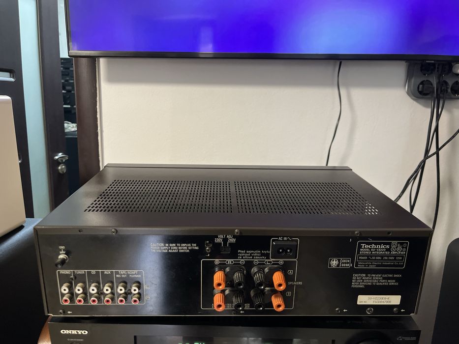Amplificator Technics SU-VZ220
