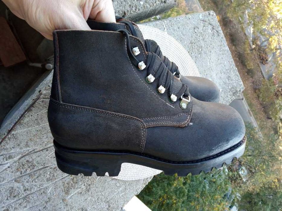 Bocanci montani piele noi, marimea 41 (26 cm)