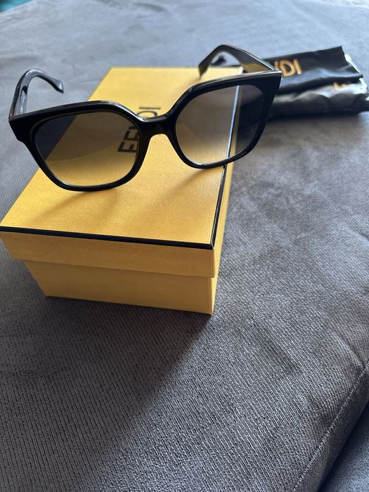 Слънчеви очила Fendi