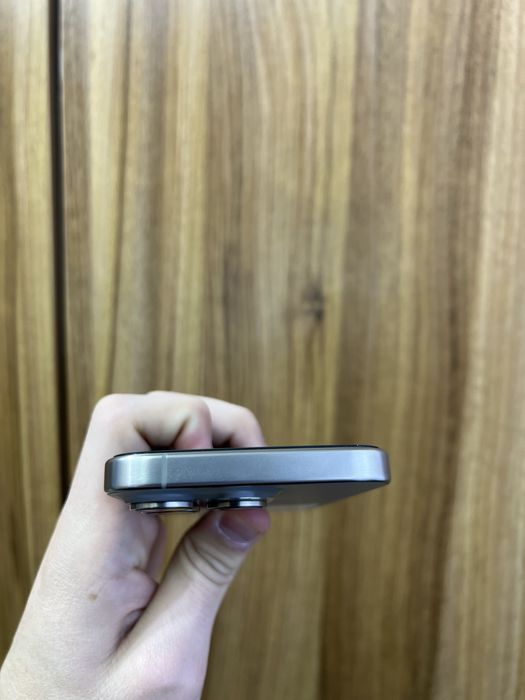 Iphone 15 pro natural 256 gb 81%