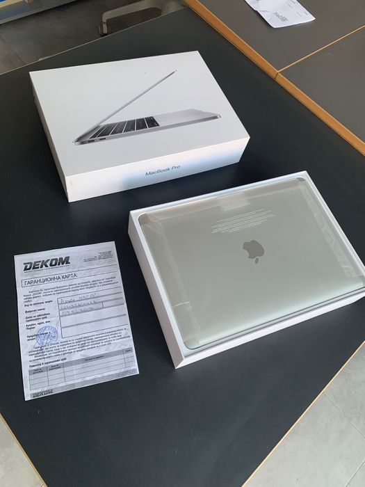 MackBook pro 13” A1708 Apple
