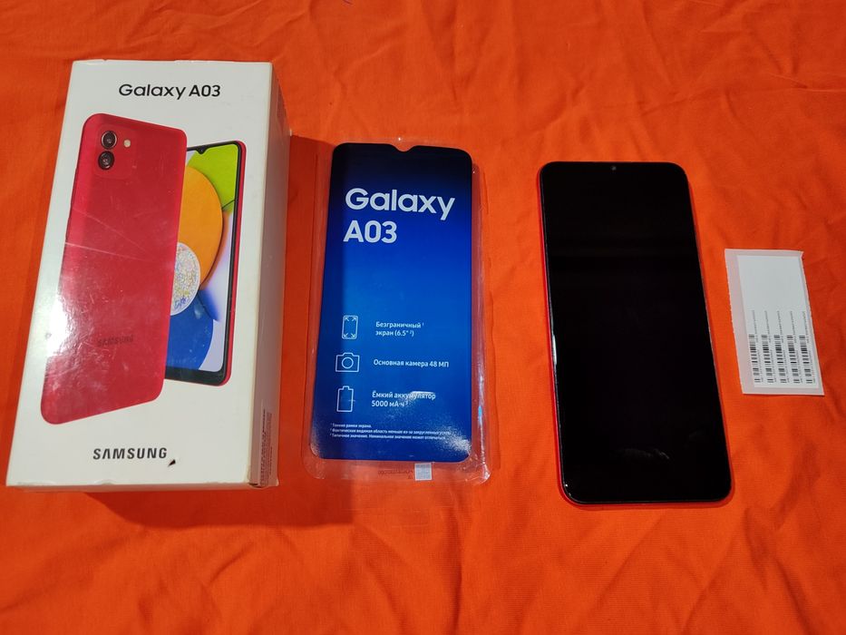 Продам. Телефон Samsung A03, 32Gb, red.