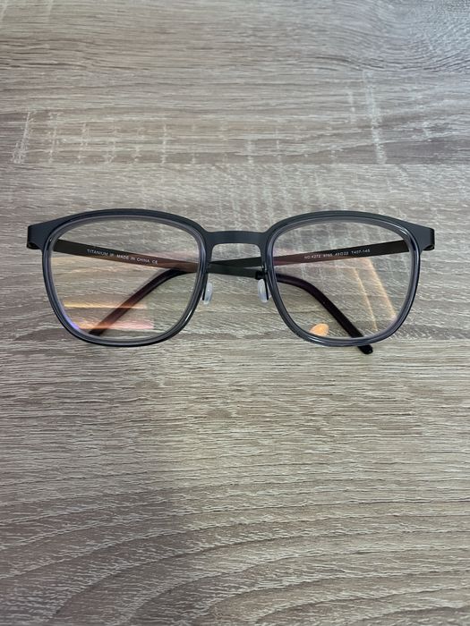 Очила с рамка 100% титан без винт/стъкла Essilor Transitions Xtractive