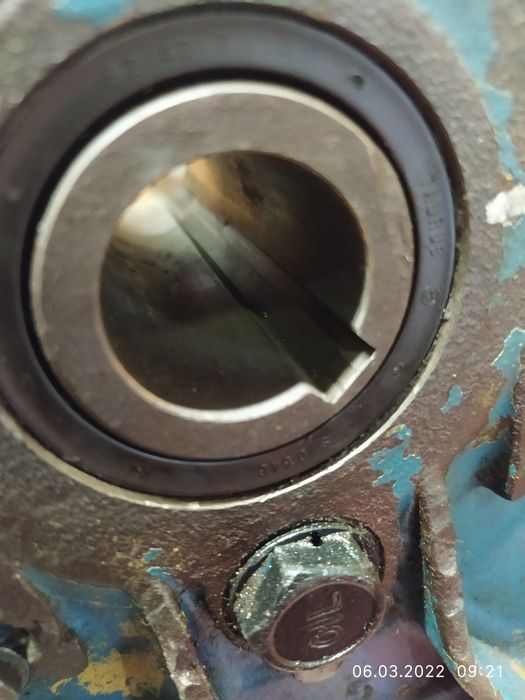 Редуктор продам два штуки