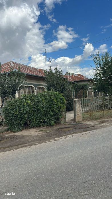 Casa batraneasca de vanzare ,Comuna Berceni , Judetul Ilfov