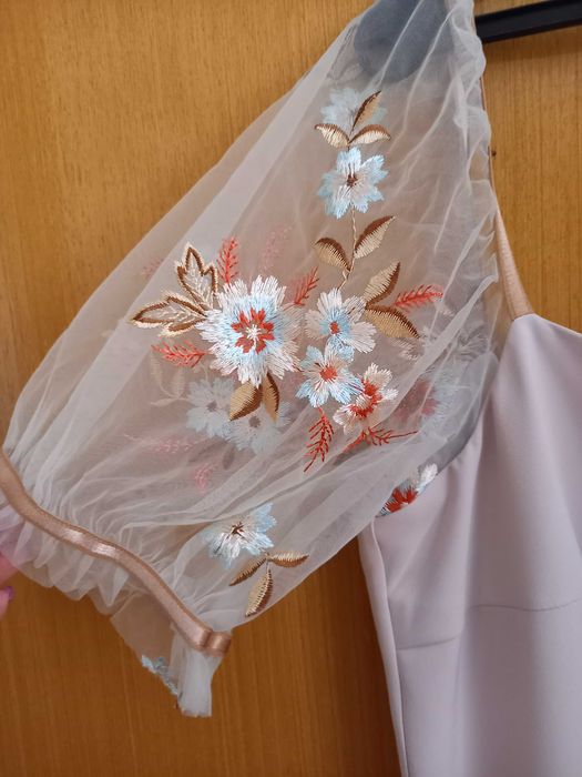 Официална рокля Пепел от рози