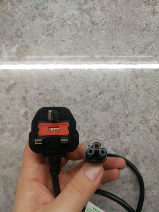 Кабель питания с предохранителем