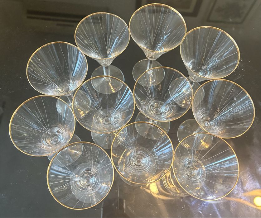 Кристални чаши със столче