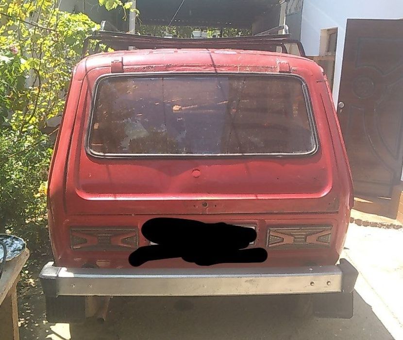 Vaz 2121 Niva sotiladi