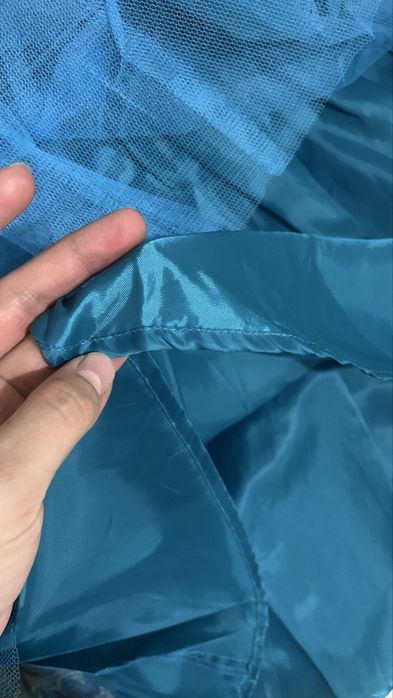 Платье из плотного атласа дешево