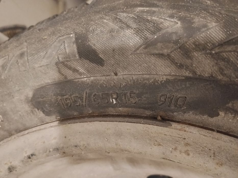 Диски с зимней резиной  165/65 /15