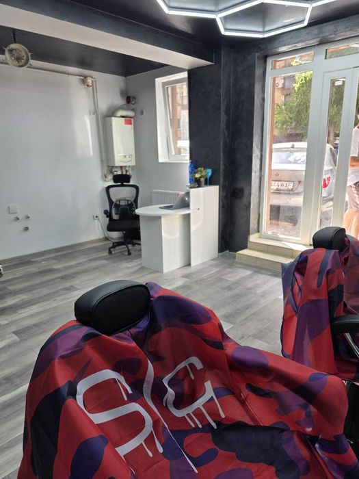 Spatiu comercial/frizerie Militari Residence, str Tinertului