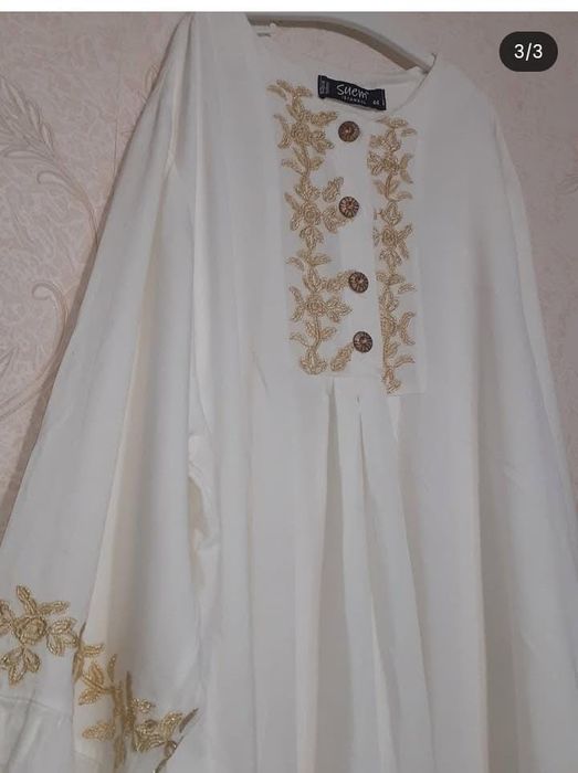 Белое платье этно с узорами