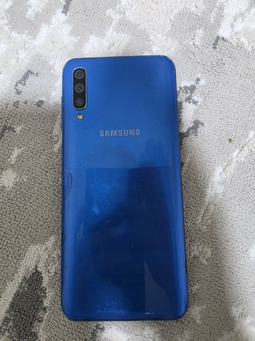 Samsung A50 64гб