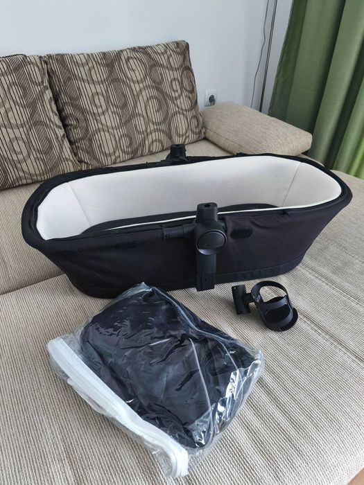 Комбинирана бебешка количка Silver Cross Special edition с летен и зимен кош