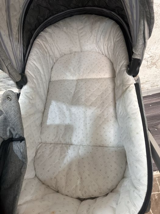 Продам коляску 3 в 1