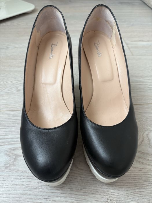 Обувки на платформа от ест кожа