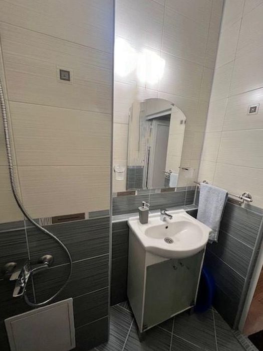 Дава се под наем Двустаен апартамент в София, Гоце Делчев - 68 кв.м за 528.36 € - Снимка #6