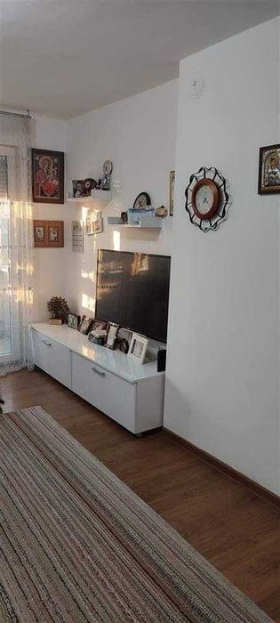 Двустаен имот в кв.Люлин 4