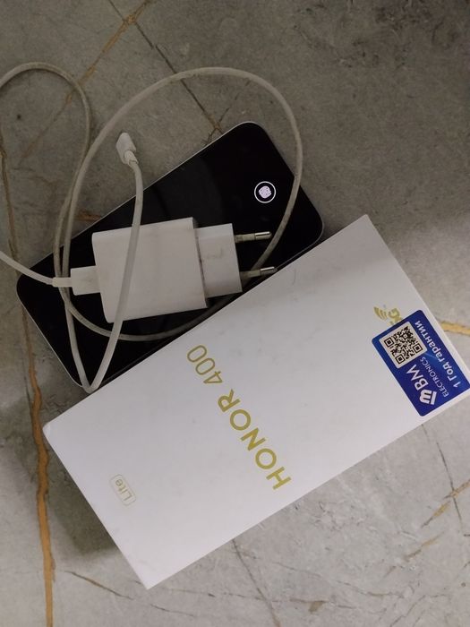 Honor 400 lite telefoni sotladi