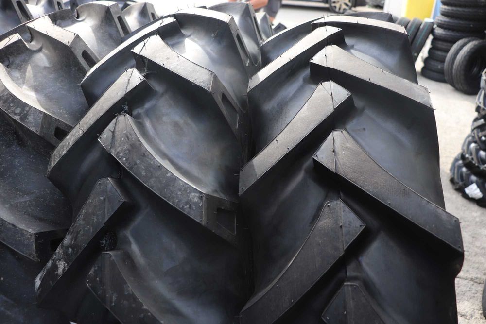 Anvelope pentru TRACTOR 12.4-32 marca OZKA cu 8 PLY cauciucuri noi