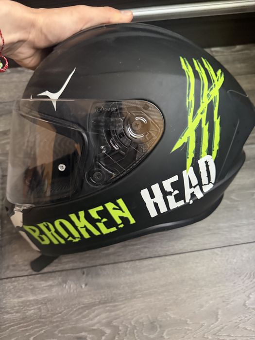 Каска за мотор Broken head helm
