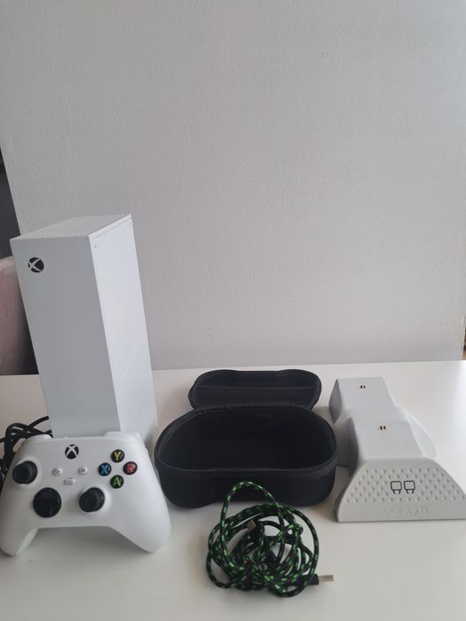 Vand Consola XBOX seria S, 512 GB, 1 controller