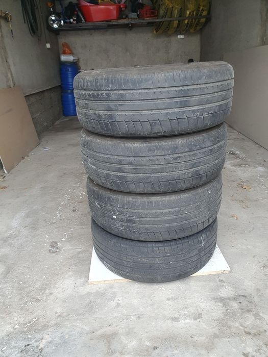 Шины летние 215/55/17