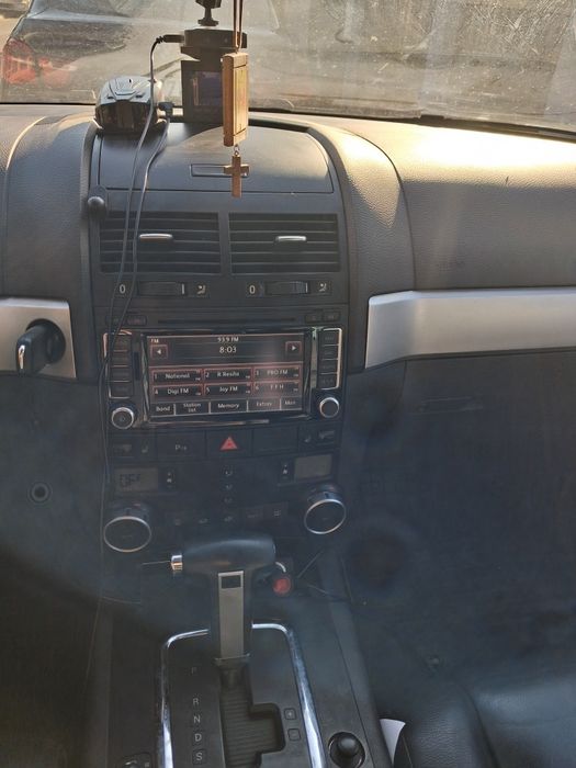 Vând Touareg 2007...2.5 Tdi