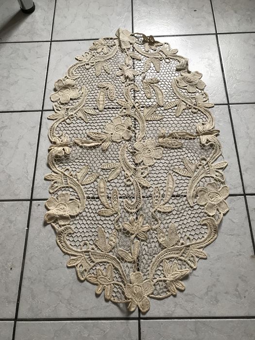 Mileuri macrameu de mina