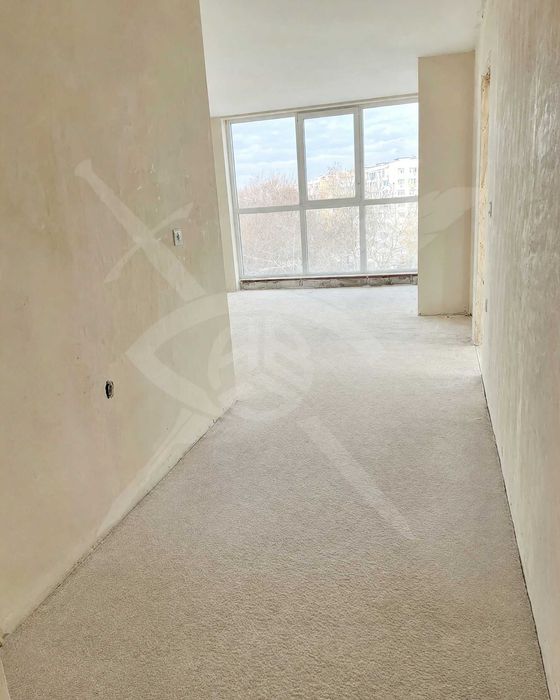 Продава се Тристаен апартамент в Бургас, Братя Миладинови - 99 кв.м за 2829 €/кв.м - Снимка #2