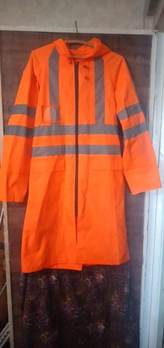 Плащ дождевик , новый