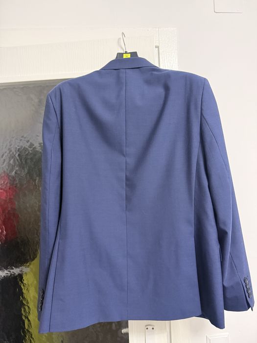 Vând Costum de barbati